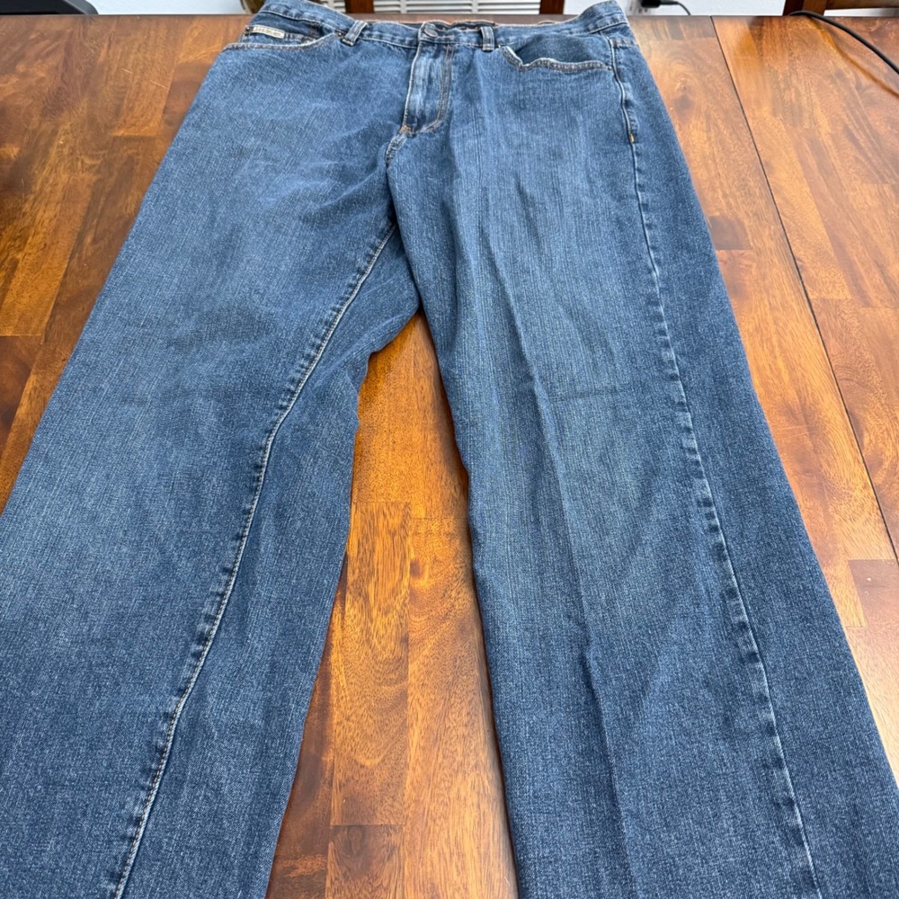 Calvin Klein Jeans Mens Blue Denim Straight Leg Jeans Size 34x32 Distressed Hem - Picture 3 of 10